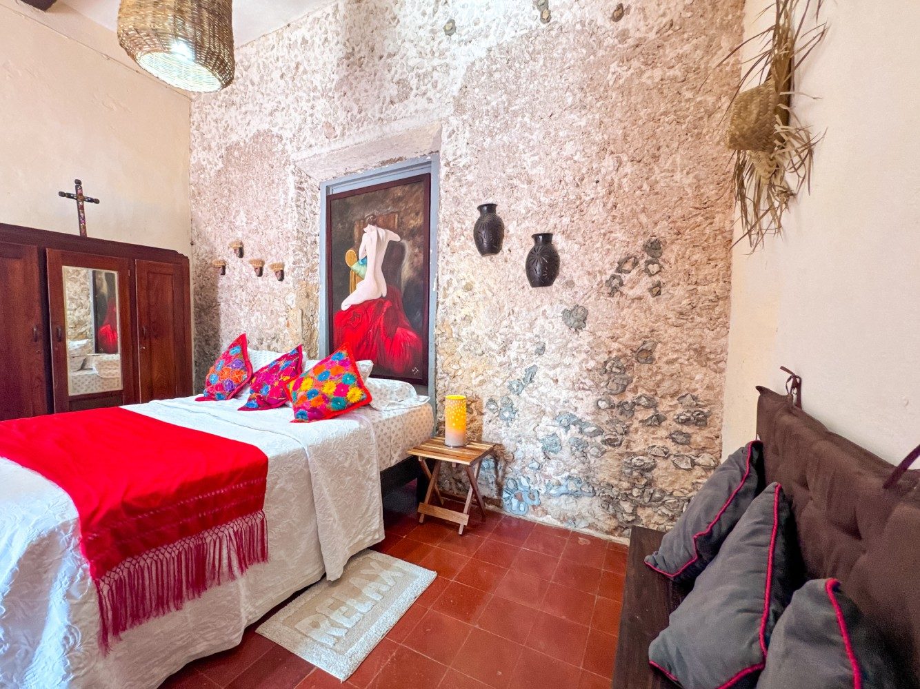 Habitación Estándar con muro de piedra